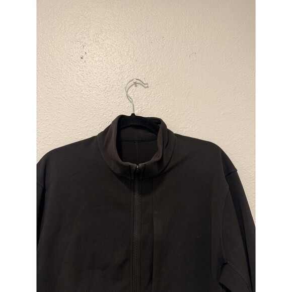 Lululemon Sojourn Jacket Mens Medium Black Full Zip Pockets Outdoor Activewear - Picture 4 of 9